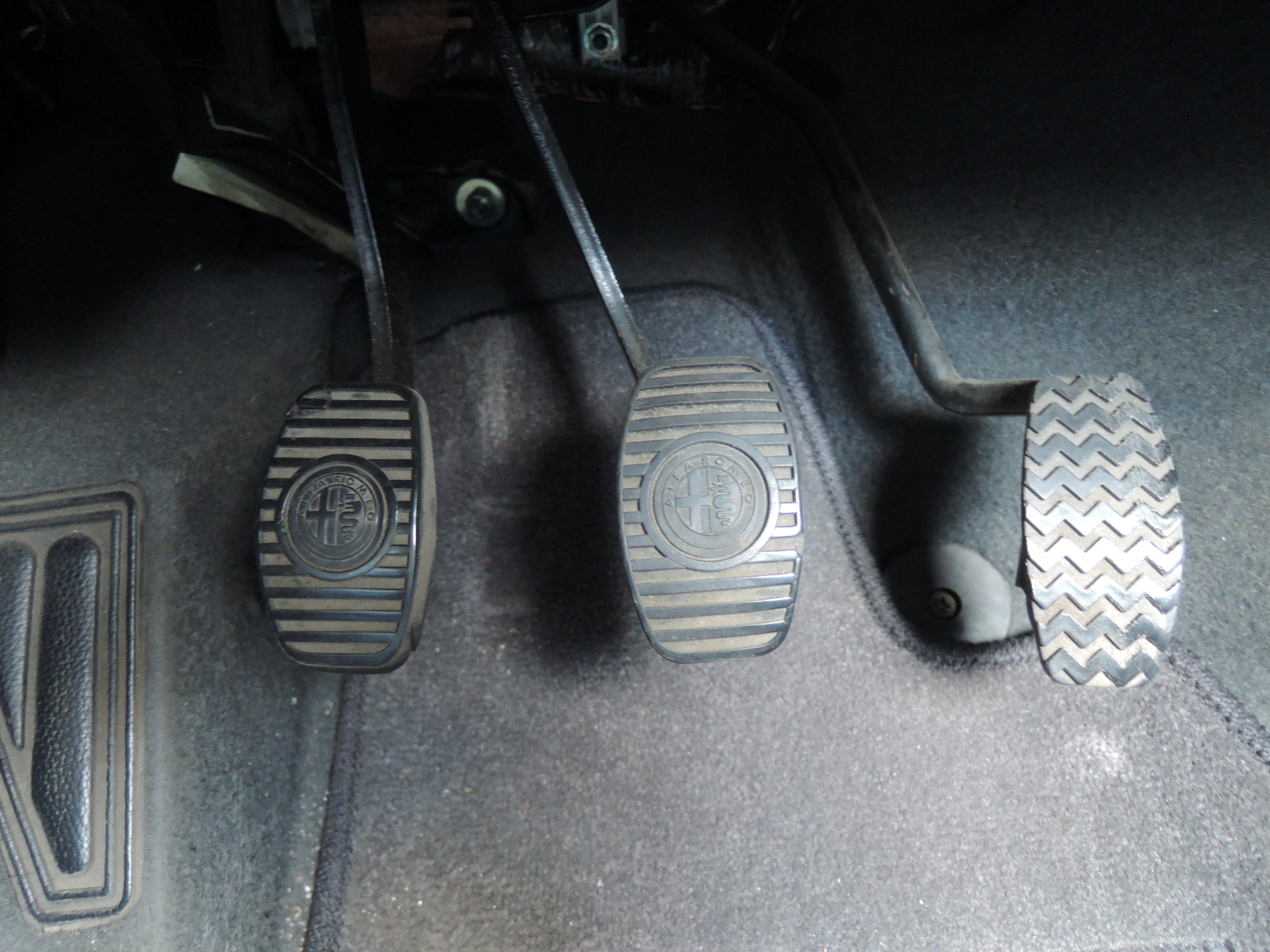 ちょっと古いアルファには、ダブルクラッチ！？