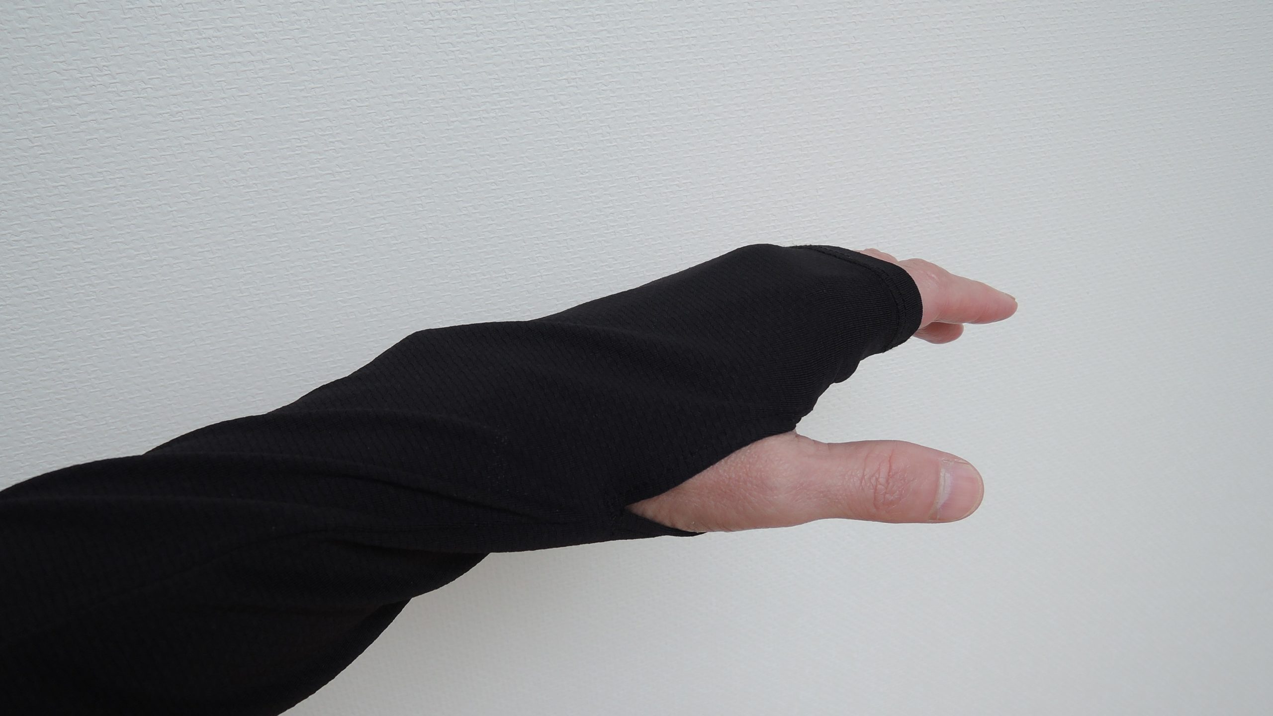 車の運転と、日焼け対策と、夏の腕時計と。